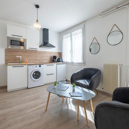 Dolmen Adrien 5 Apartment Тур Екстериор снимка