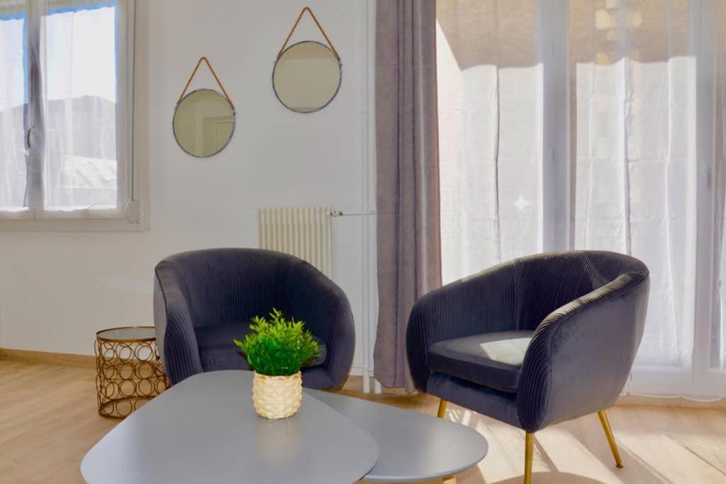 Dolmen Adrien 5 Apartment Тур Екстериор снимка